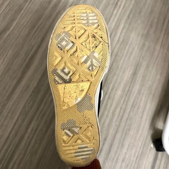 Converse Floral Embroidery High Top Platform | Women’s US Size 6 - Picture 10 of 11